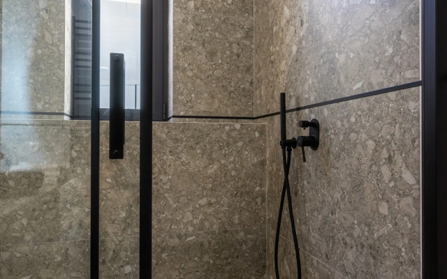 Частный дом 2-х этажный коттедж с дизайнерским ремонтом