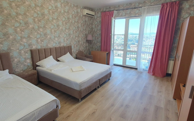 V Sochi Dacha Guest house