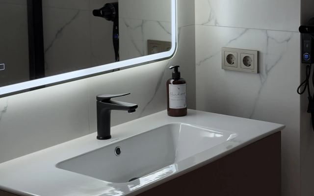 Lenina 217a S Basseynom 4 Apartments