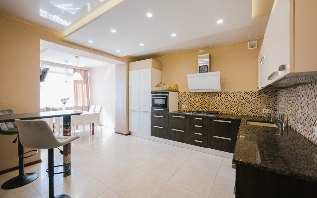 Tishina I Pokoy Flat