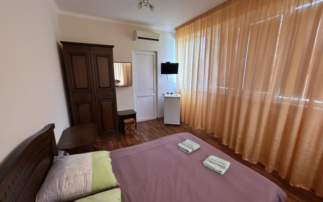 Otdyih V Loo Guest House