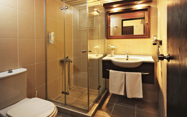 Ustun Alsancak Hotel