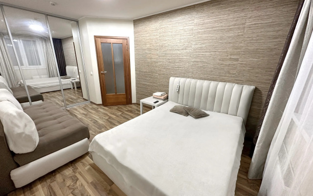 Квартира Шефская 103