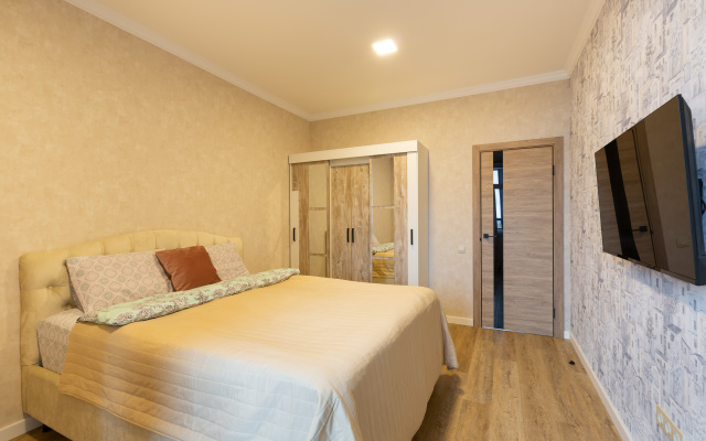 LuxHoll Flat