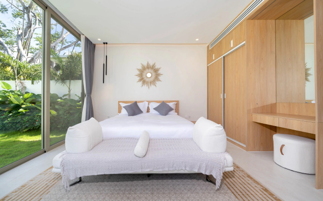 Swimming Pool Villa