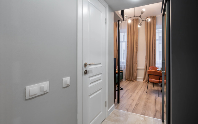 Sovremennaya Studiya V Serdtse Peterburga Flat