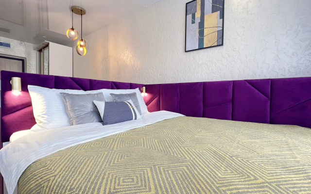 Studiya U Samogo Berega Reki Apartments