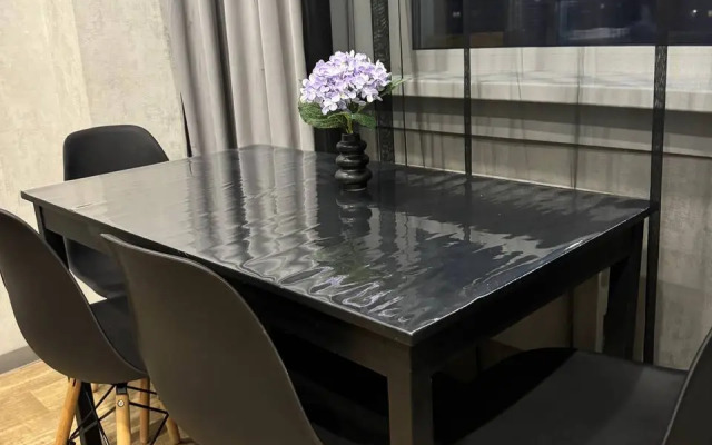 Na Ulitse Startovaya 1 Flat