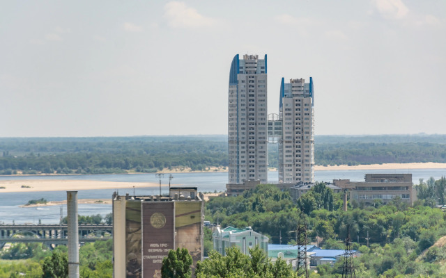 Квартира на Grand Avenue с видом на Волгу