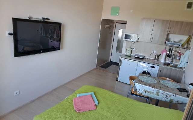 Жилое помещение Уютная Cтудия у Метро Пионерская