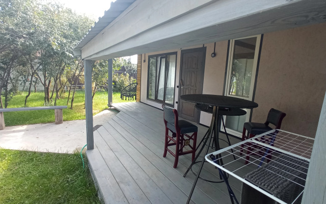 Dom U Vody S Bankoy Private House