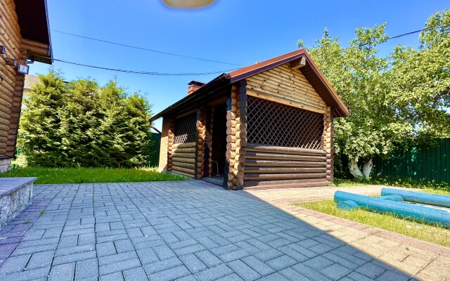 Lyubyatovo 3 km Ot Centra S Banej Na Drovah Guest House