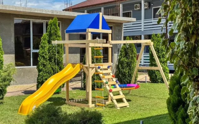 Курортный отель Карат