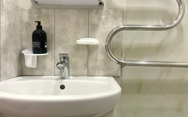 Trekhkomnatnaya Kvartira Na Fabrichnoy 11 Apartments