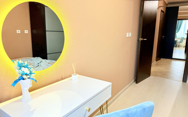 Квартира Евро 2-ка у разводного моста и метро