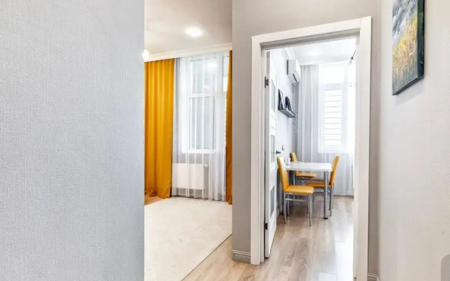 Na Prospekte Kabanbay Batyra 49a Apartments