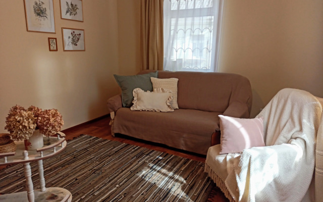U Solodezhni Flat