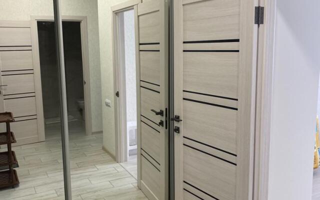 U Morya. Pervaya Liniya Apartments