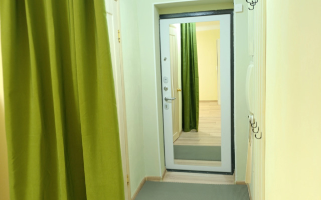 Flat Sovremennaya Udobnaya Kvartira U Naberezhnoy