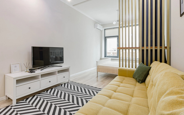 Avenue 5 Apartments