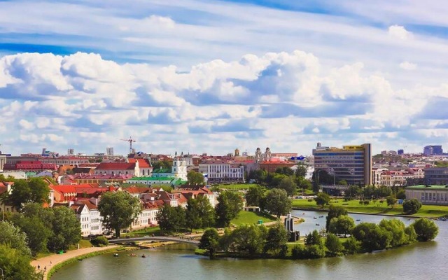 Chetyrekhkomnatnye s Vidom na Naberezhnuyu Apartments