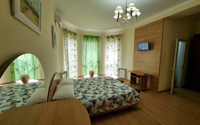 Malakhit Guest House