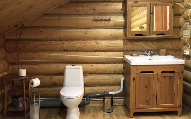 Гостевой Дом с Клёвой Рыбалкой в Своём Пруду, Около Реки