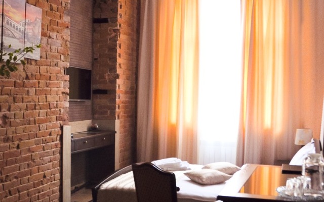 Promenad Hotel
