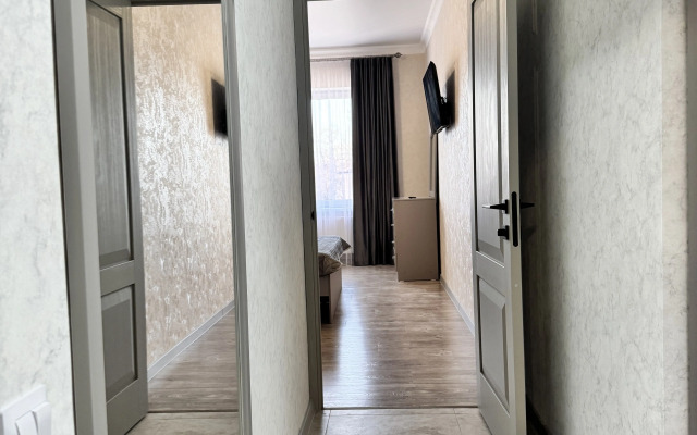 Dvukhkomnatnaya v Tsentre u Parka Flat