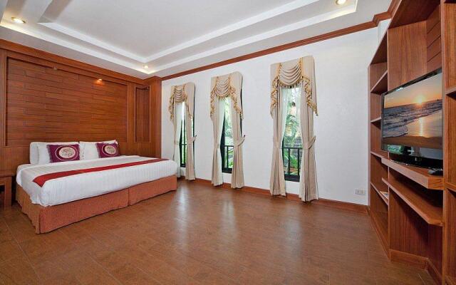 Thai Pool Villa with Pool and Parking Villa