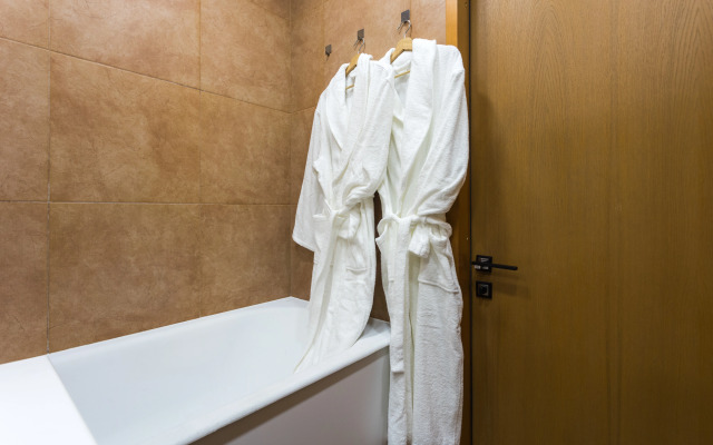 Апартаменты  на 18 Этаже Hugge Place