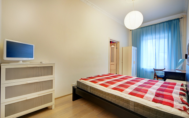 SutkiPeterburg Na Gor'kovskoj Apartments