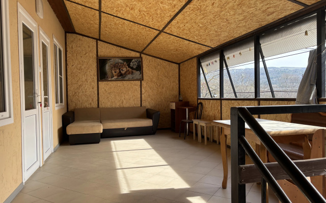 Aleko Guest house