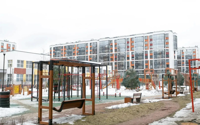 335 Na Farforovskoy 7k2 Apartments