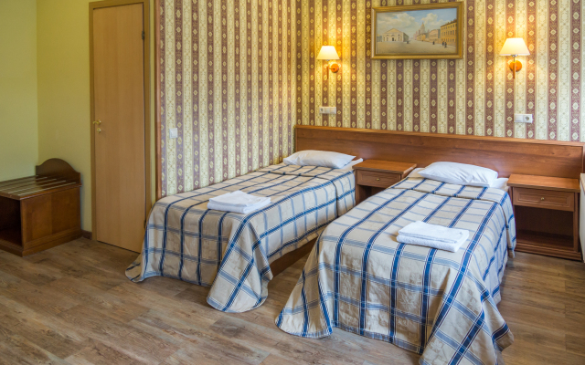 RA on Ryibinskaya 7 Guest House