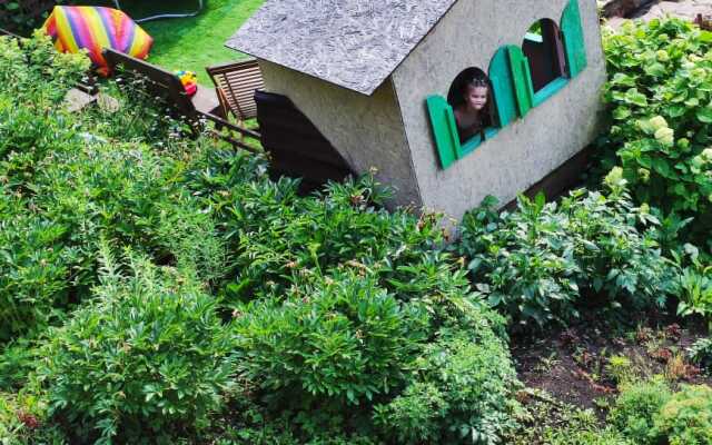 Radevichi Guest House
