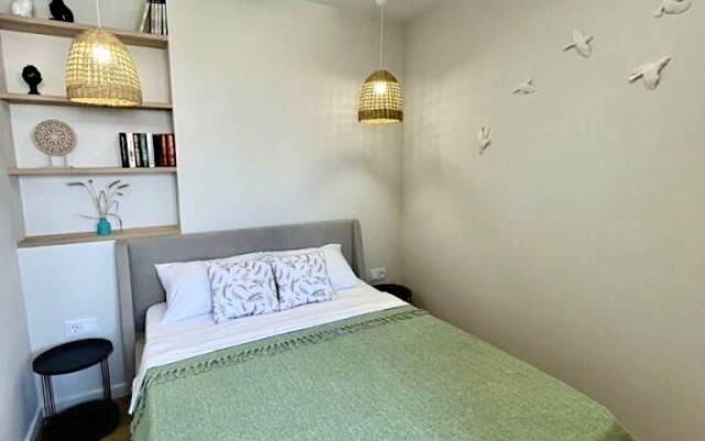 Na Ulitse Akatsiy 34k5 Apartments