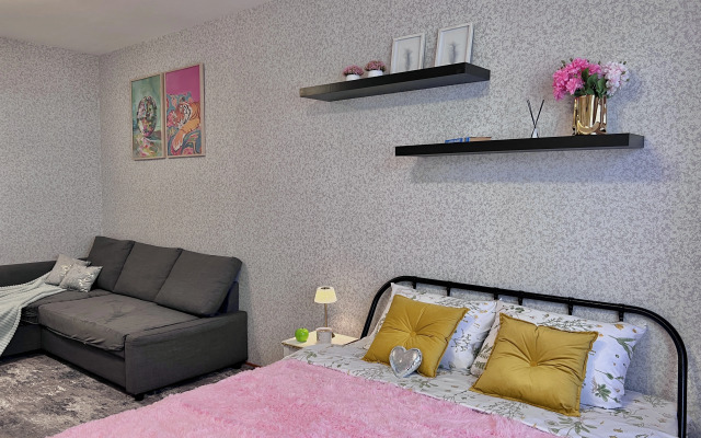 Dizaynerskaya Like Home Flat