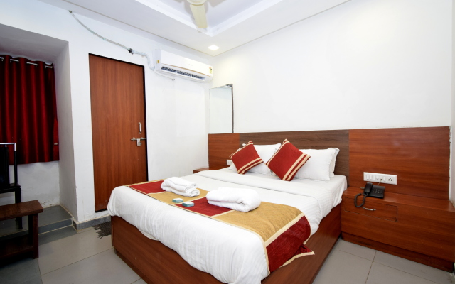 Anupam Hotel