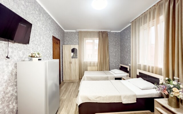 Grant-3 Hotel