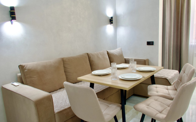 V Tsentre Goroda Flat