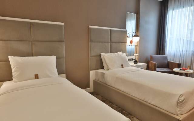 Royal Comfort Hotel