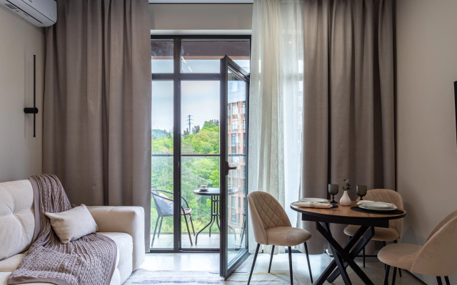 Stilnaya S Vidom Na Gory Alleya 375 Flat