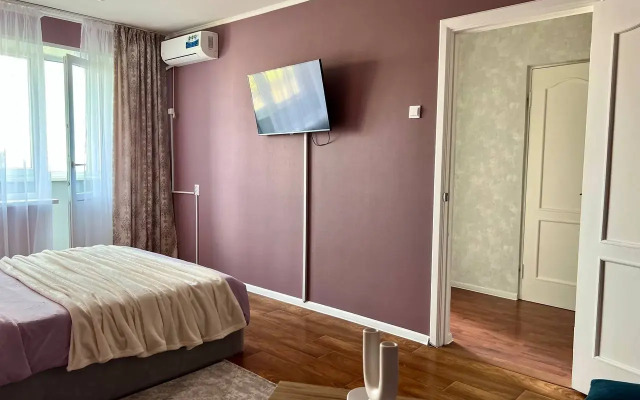 V Tsentre S Vidom Na Gorod Flat