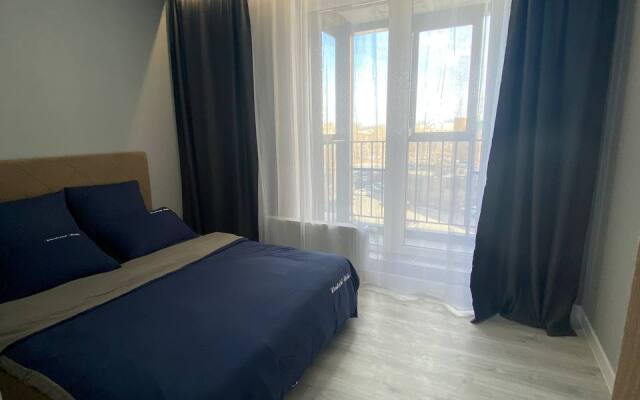Yevro Trekhkomnatnaya S Dzhakuzi Flat