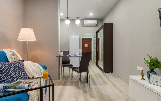 Roomyroom Graf Orlov Studio Flat