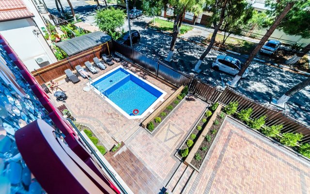 Anzhelika Hotel