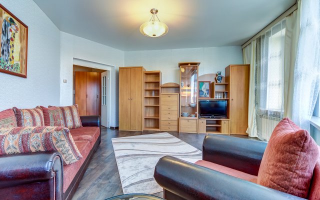 Voskresenskaya Naberezhnaya 8 Apartments