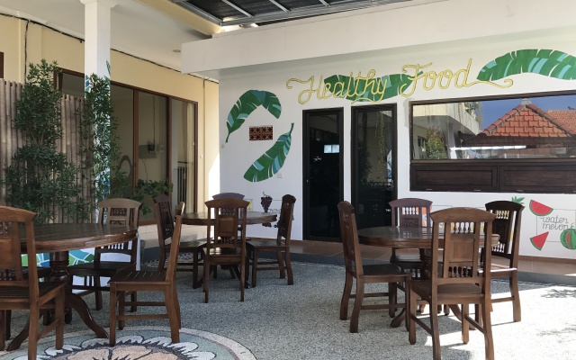 Отель La Costa Central