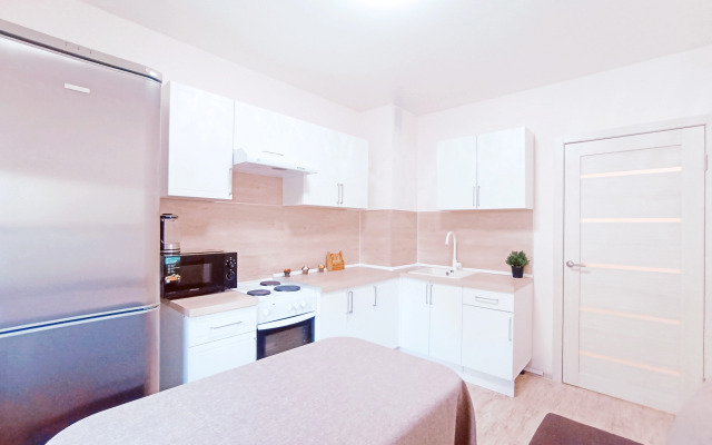 Na Ulitse Akademika Makeeva 20 Flat